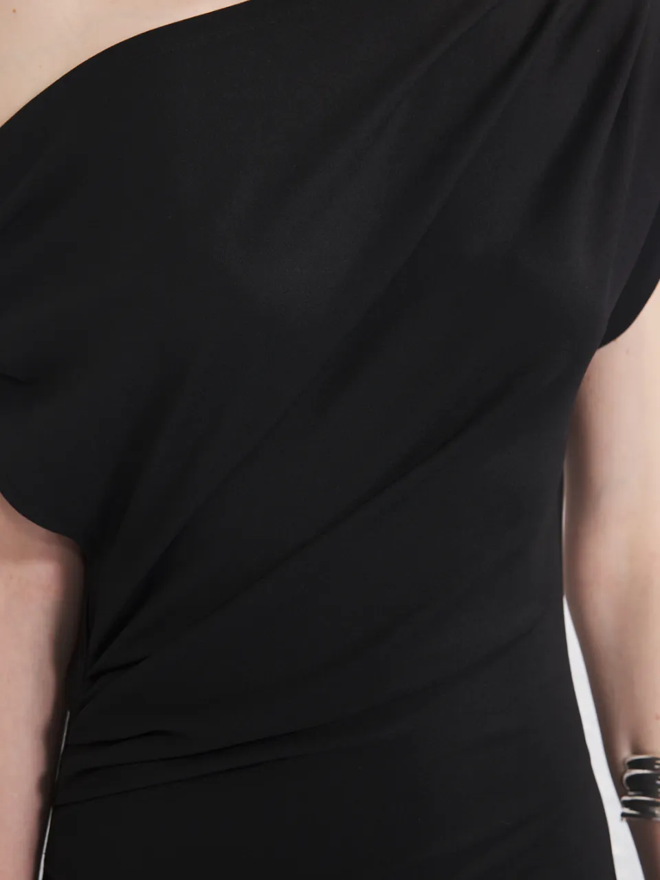Trendyol TRENDYOLMİLLA Dames Zwart Effen Midi Mouwloos Casual Bodycon Jurken, foto 2