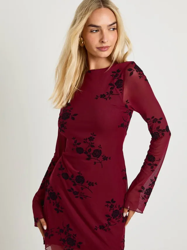 boohoo Dames Devore mini-jurk met uitlopende mouwen wijn, foto 2