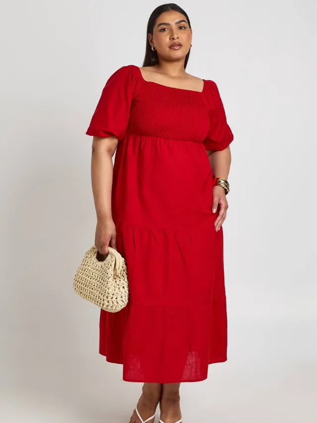 boohoo Dames Plus Linnen-look Jurk Met Volumemouwen En Gelaagde Midaxi Rok Rood