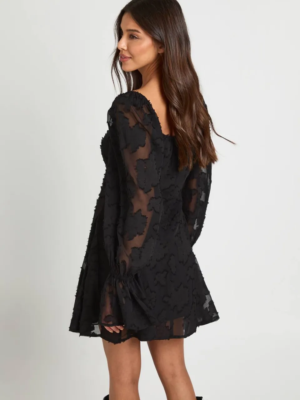 boohoo Dames Burnout Bloemen Godet Zoom Mini Jurk zwart, foto 2