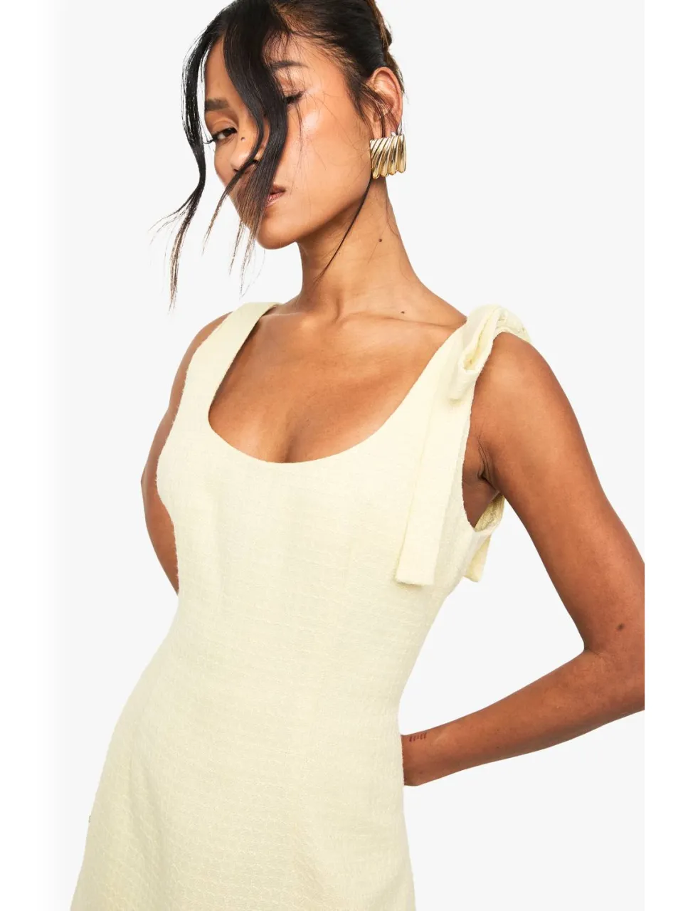 boohoo Dames Boucle Scoop Neck Getailleerde Mini-Jurk citroen, foto 4