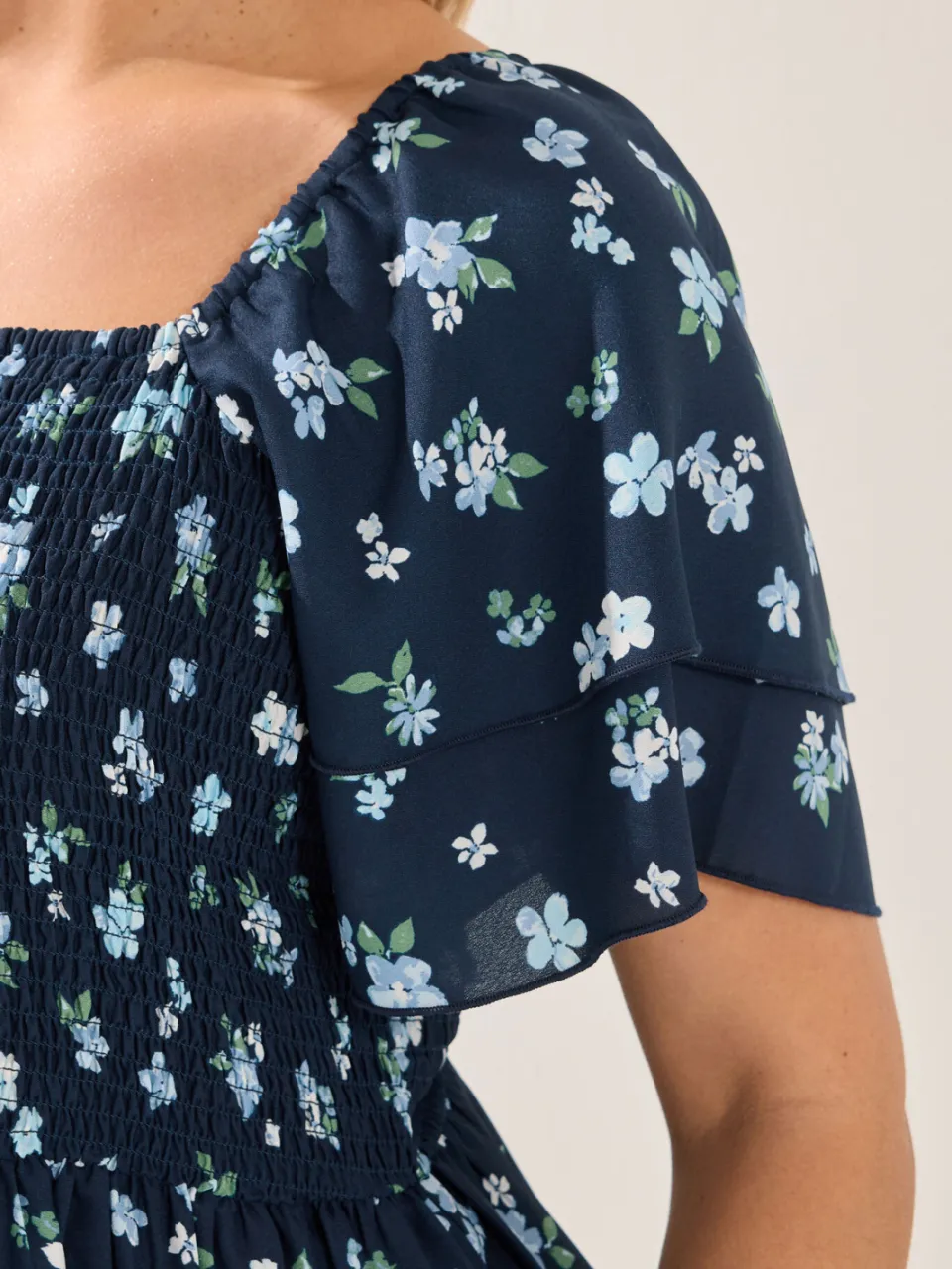 Yours Marineblauwe Maxijurk Met Bloemenprint En Smokwerk, foto 4