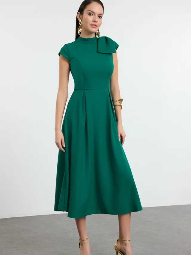 Trendyol TRENDYOLMİLLA Dames Groen Effen Midi Kort Stijlvol/Avond Skater Jurken