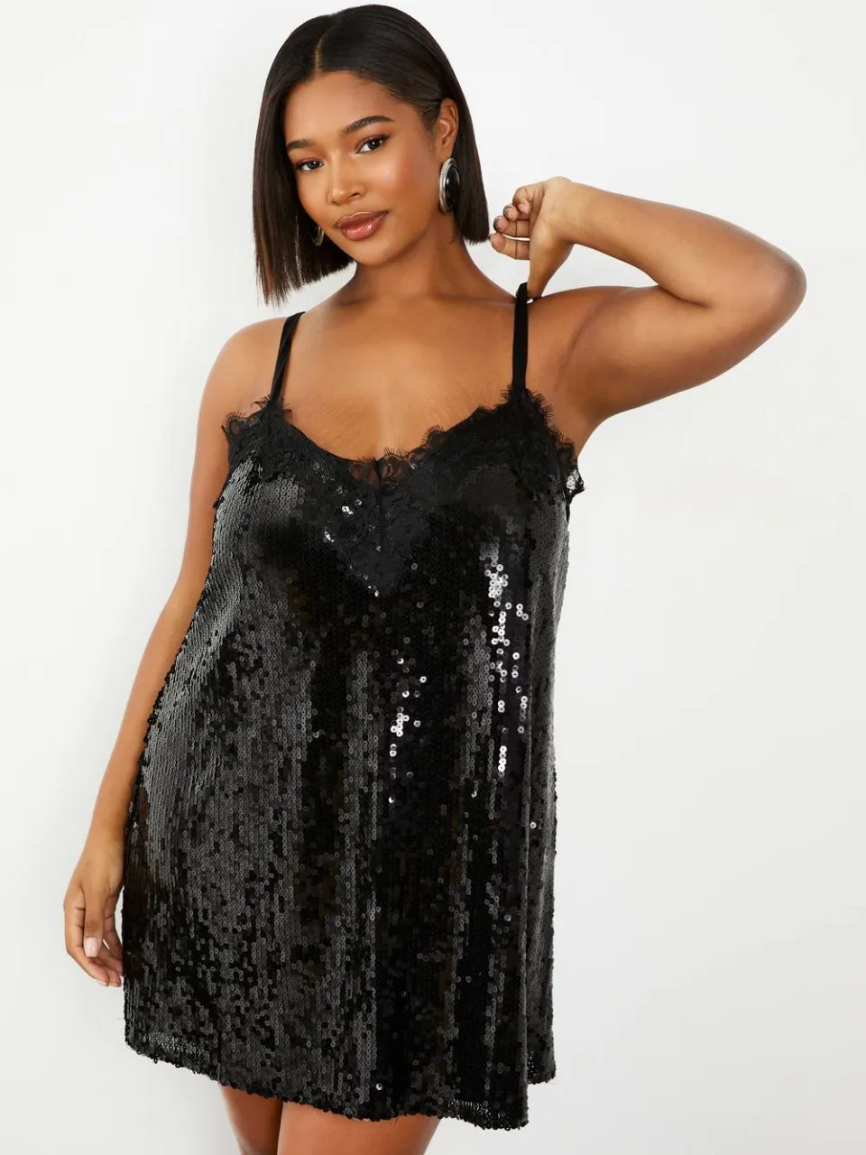 boohoo Dames Plus kantenrand pailletten cami-jurk zwart, foto 3