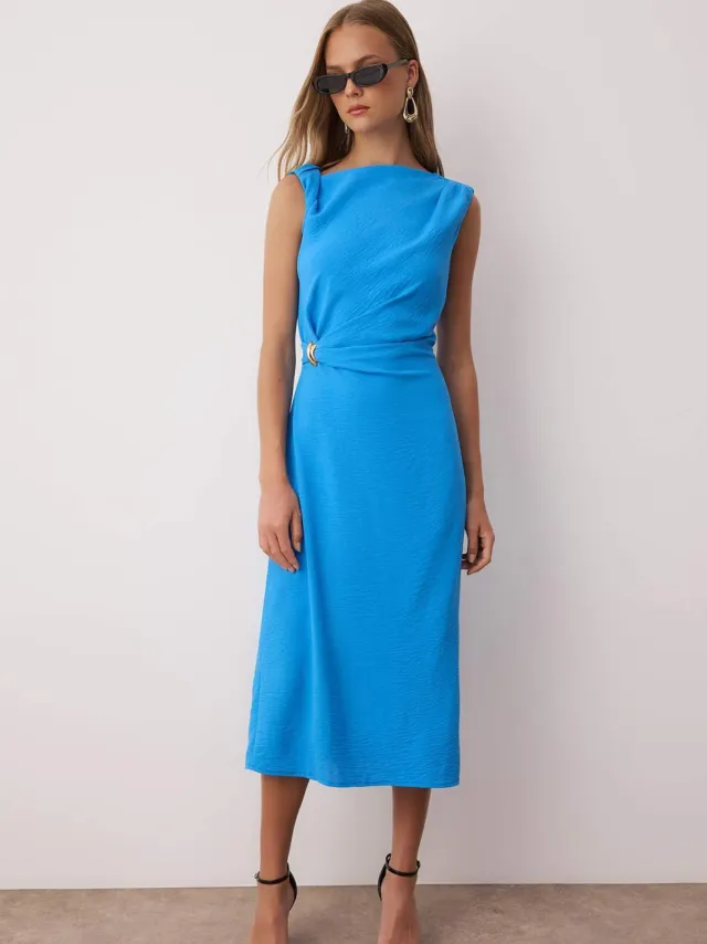 Trendyol TRENDYOLMİLLA Dames Blauw Effen Midi Mouwloos Casual Recht Jurken