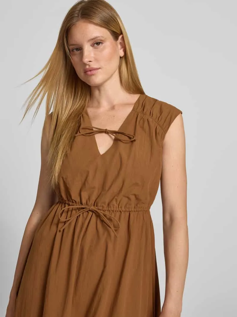 Jake*s Casual midi-jurk met V-hals en vetersluiting chocoladebruin, foto 3