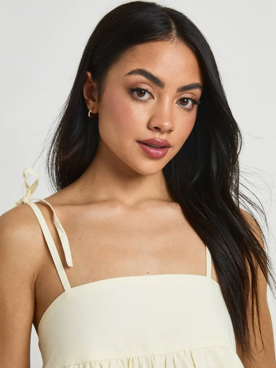 boohoo Dames Katoenen Poplin Puff Ball Mini Jurk citroen, foto 4