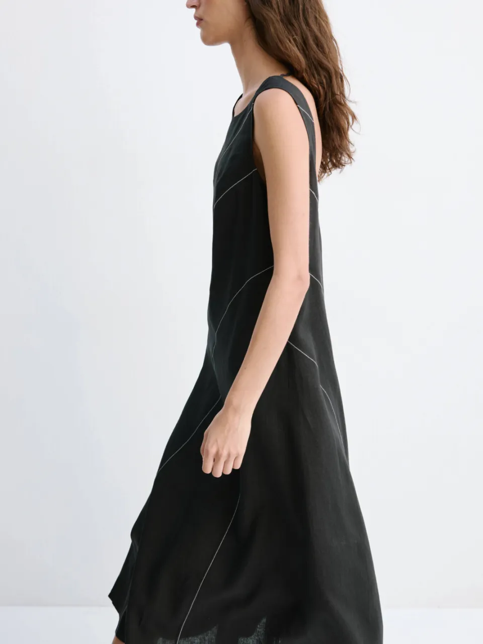 Mango midi zomerjurk met open rug en linnen - zwart, foto 6