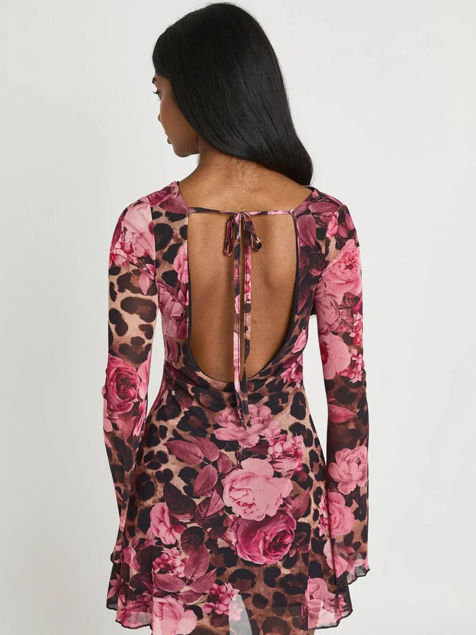 boohoo Dames Luipaard Rozen Print Uitlopende Mouwen Mini Jurk, foto 3