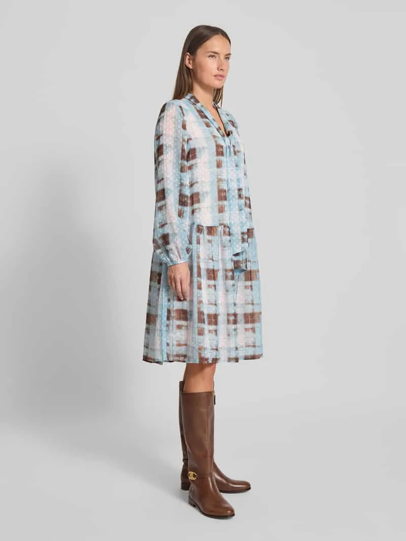 Christian Berg Woman Selection Knielange jurk met strikdetail ijsblauw, foto 3