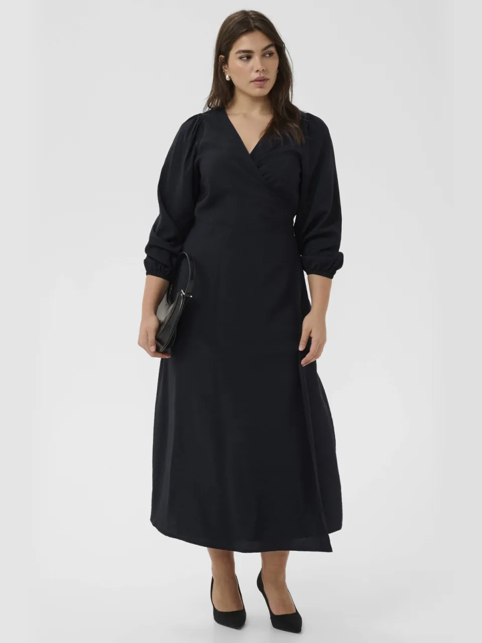 Kaffe Curve viscose maxi wikkeljurk Plus Size - marineblauw
