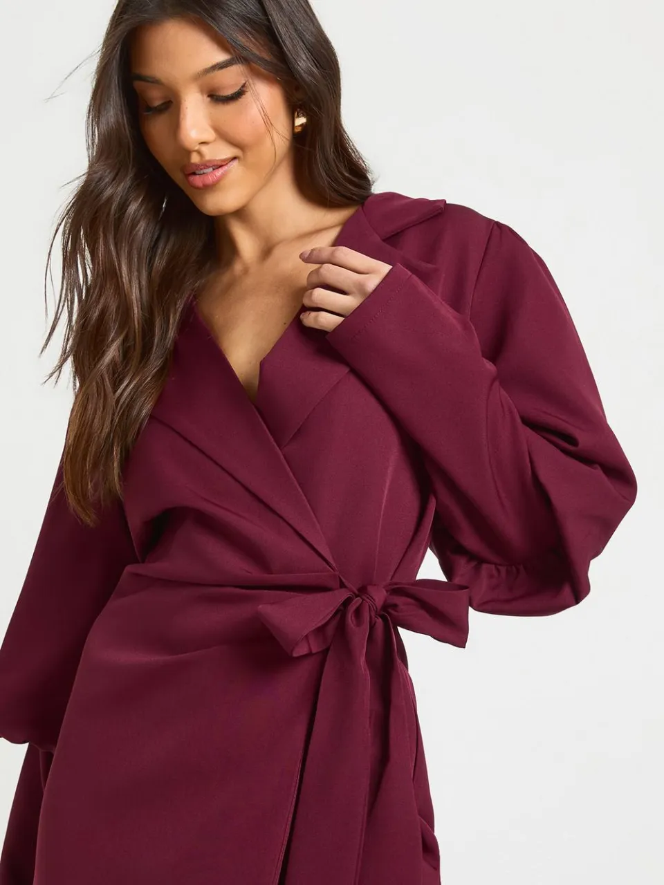 boohoo Dames Volume mouw strik taille blazer jurk merlot, foto 4