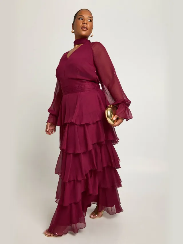 boohoo Dames Plus-size chiffon maxi-jurk met geknoopte hals en ruches Bordeaux Rood
