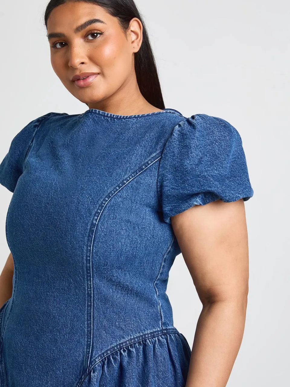 boohoo Dames Plus Mouw Denim Mini Jurk, foto 4