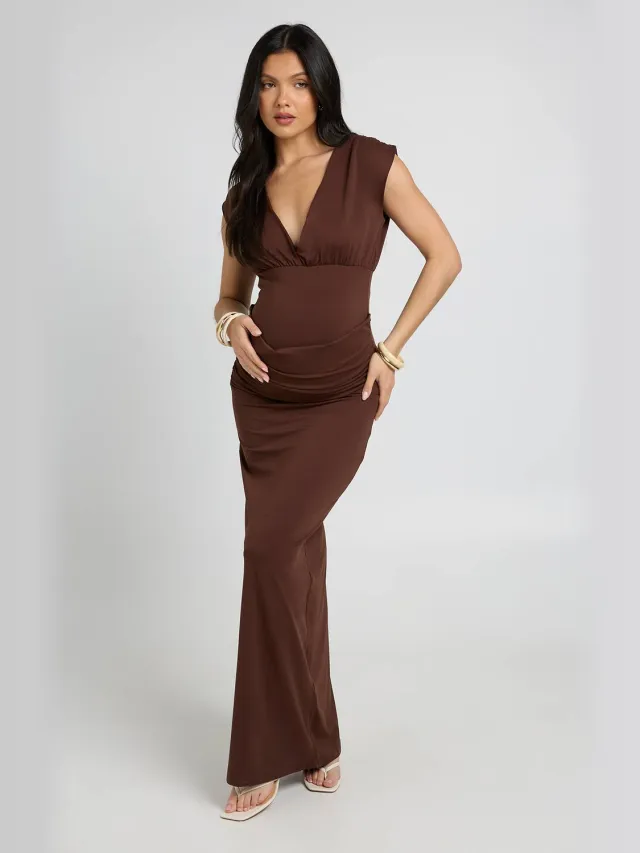 boohoo Dames Zwangerschaps Maxi Jurk Met Drapering Chocoladebruin