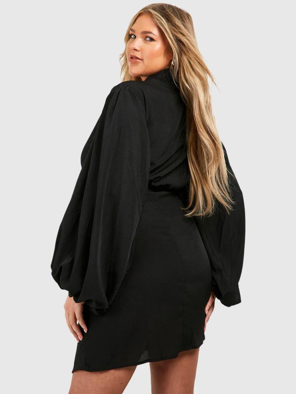boohoo Dames Plus Blouson Mouw Wrap Jurk zwart, foto 2