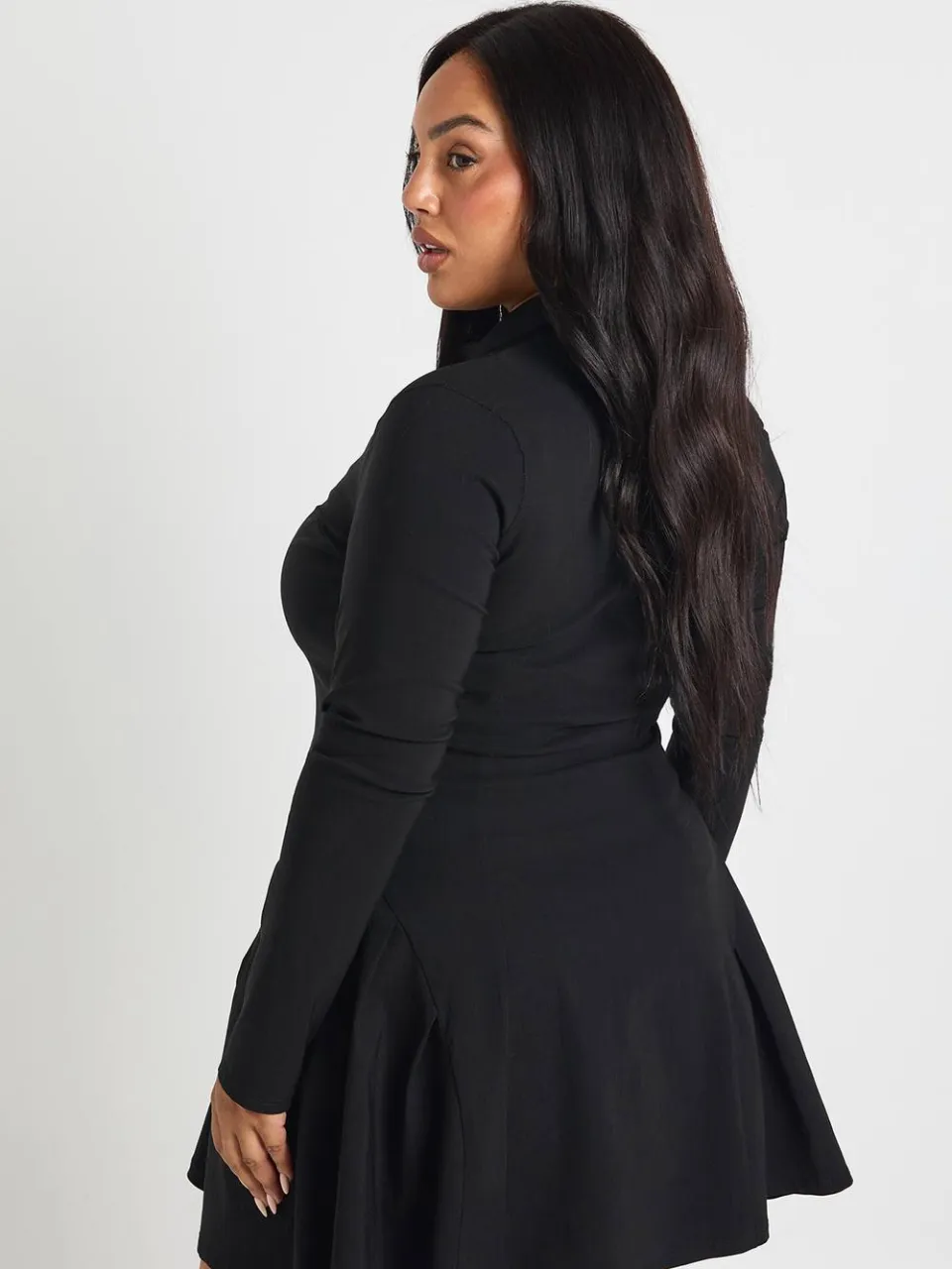 boohoo Dames Plus blazerjurk met lange mouwen en knoopsluiting zwart, foto 2