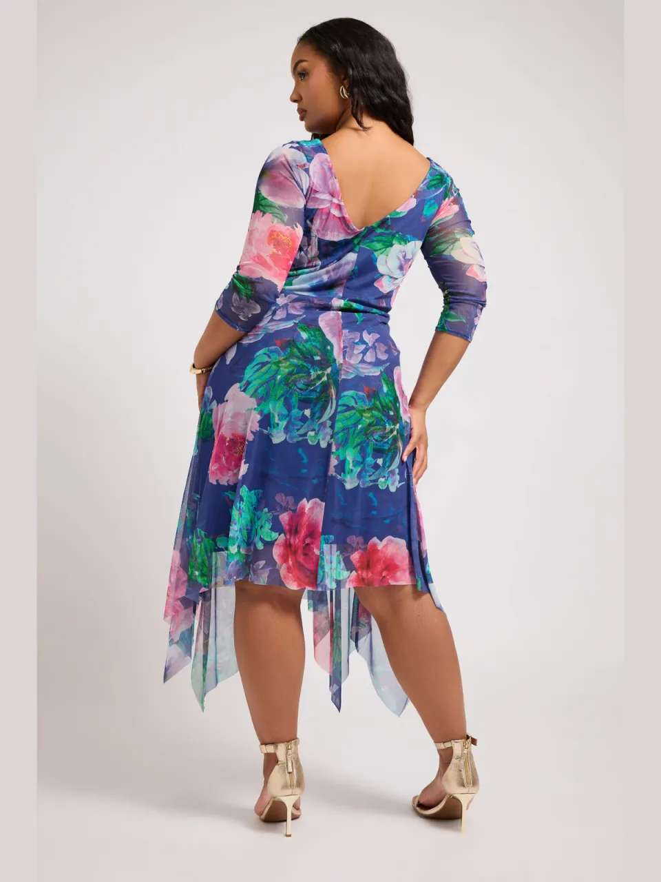 Yours London Asymmetrische Mesh Jurk Met Bloemenmotief In Blauw/Roze, foto 3
