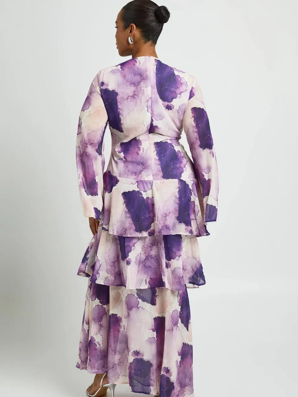 boohoo Dames Plus Chiffon Gelaagde Maxi Jurk Met Lange Mouwen violet, foto 2