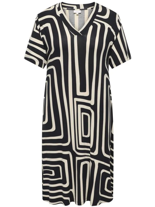 Only CARMAKOMA - CARFYRLA S/S V-NECK BLK AOP DRESS NOOS Dames Jurk Black