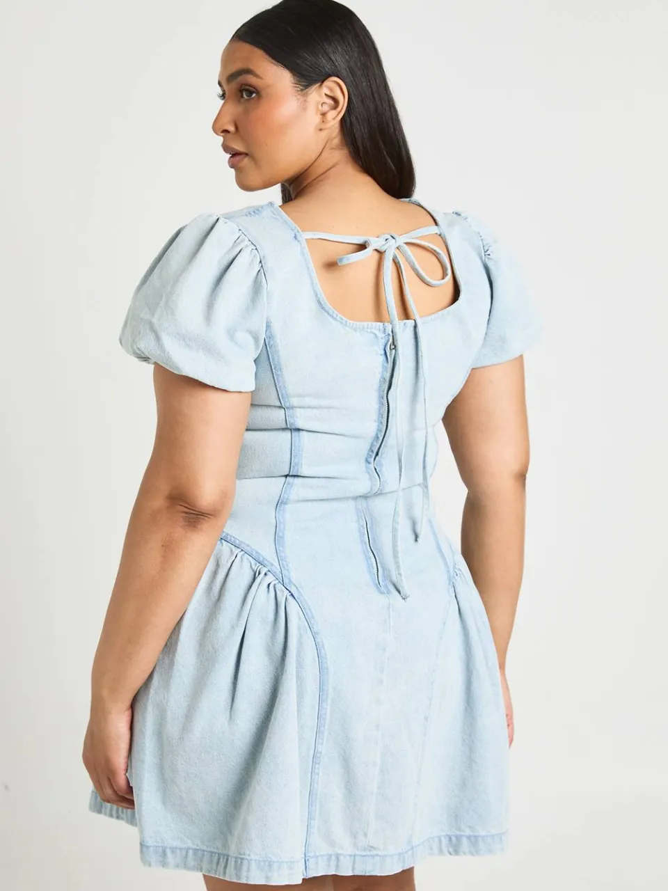 boohoo Dames Plus Pofmouw Denim Mini Jurk, foto 3