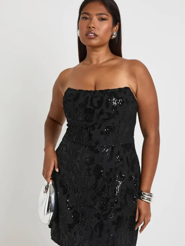 boohoo Dames Plus Bandeau Gestructureerde fluwelen kant Demask skater mini-jurk Zwart