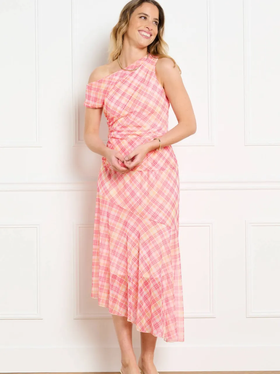 LOLALIZA geruite one shoulder jurk roze roze / geel / ecru