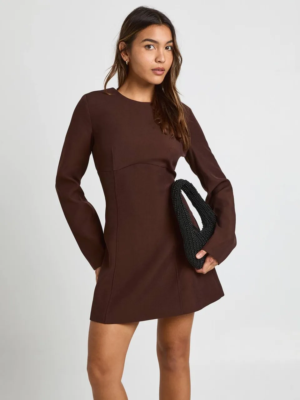 boohoo Dames Lange mouwen getailleerde shiftjurk chocoladebruin, foto 3