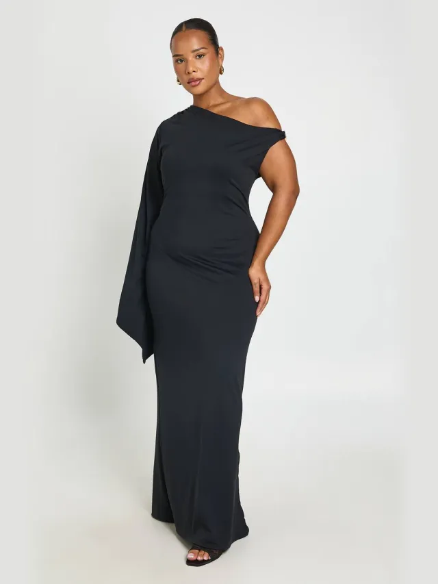 boohoo Dames Plus Dubbele Laag Asymmetrische Trim Detail Maxi Jurk Zwart