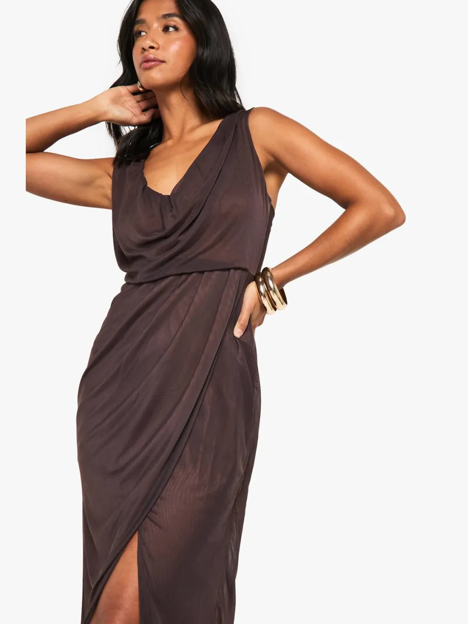 boohoo Dames Petite Mesh Wrap Cowl Maxi Jurk chocoladebruin, foto 2