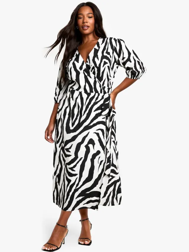 boohoo Dames PLUS GEWEVEN DIERENPRINT WRAP MIDI JURK Zwart