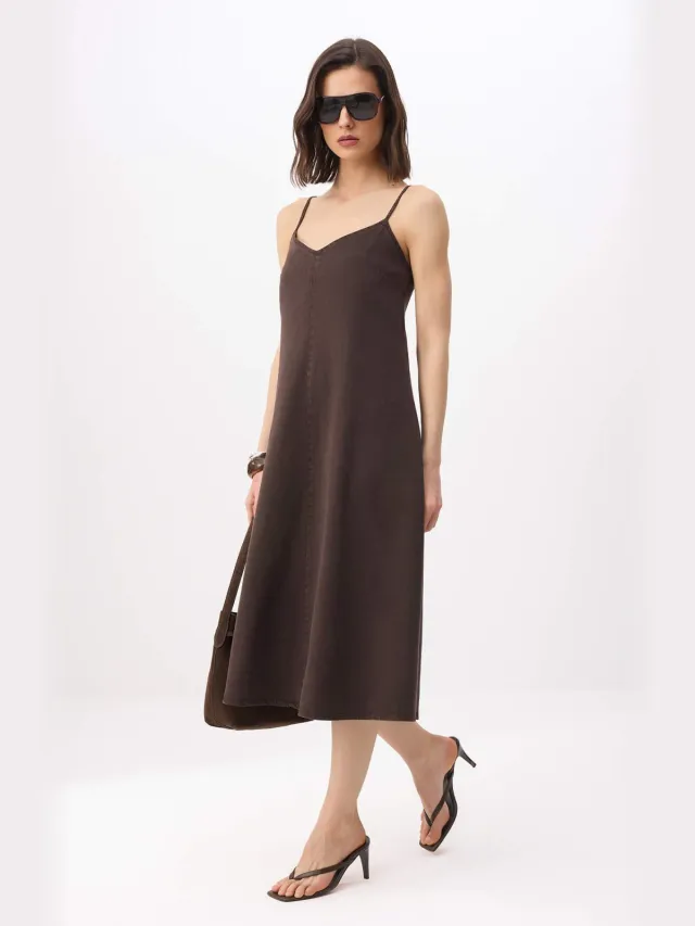 Trendyol TRENDYOLMİLLA Dames Bruin Effen Midi Mouwloos Casual A-lijn Jurken