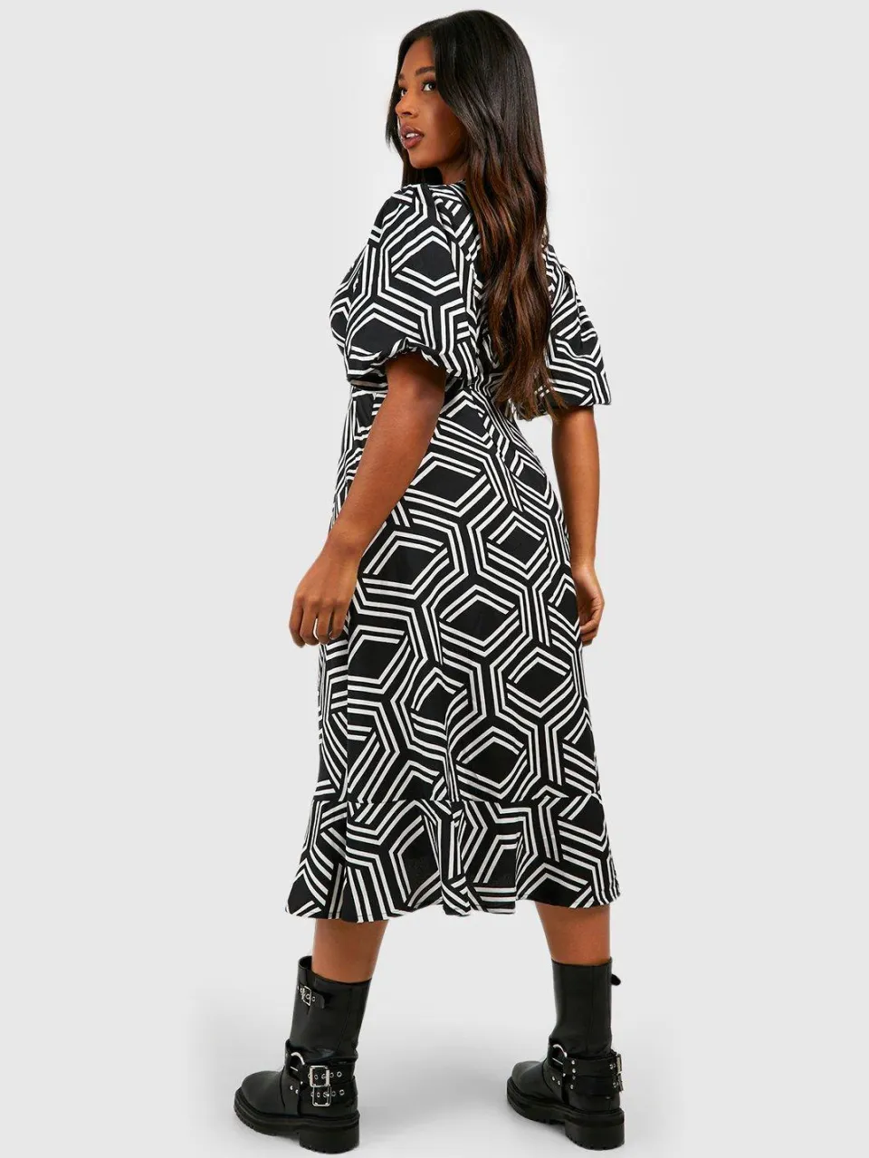 boohoo Dames Plus Mono Print Midi Smock Dress zwart, foto 2