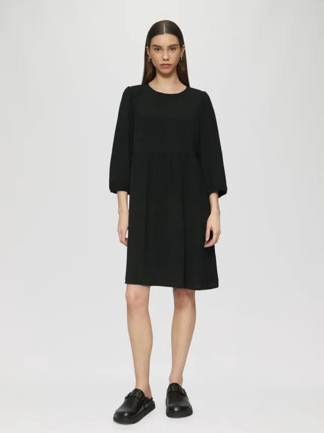 QS female - Korte jurk met pofmouwen zwart