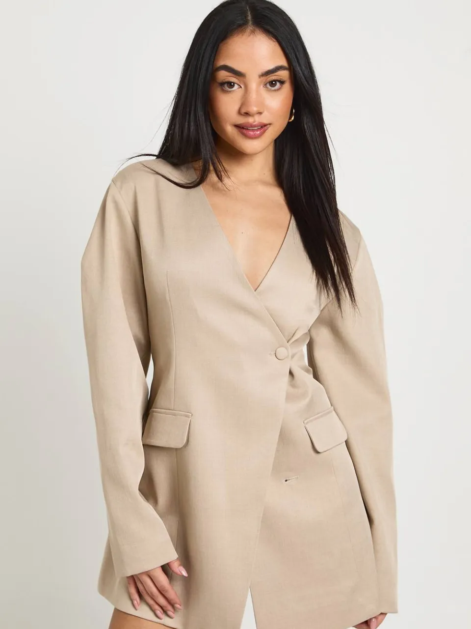 boohoo Dames Barrel Mouw Knoop Voorkant Blazer Jurk havermout, foto 3