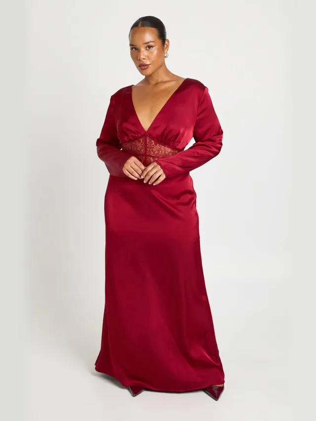 boohoo Dames Plus Kanten Paneel Lange Mouw Satijnen Maxi Jurk Bordeaux Rood