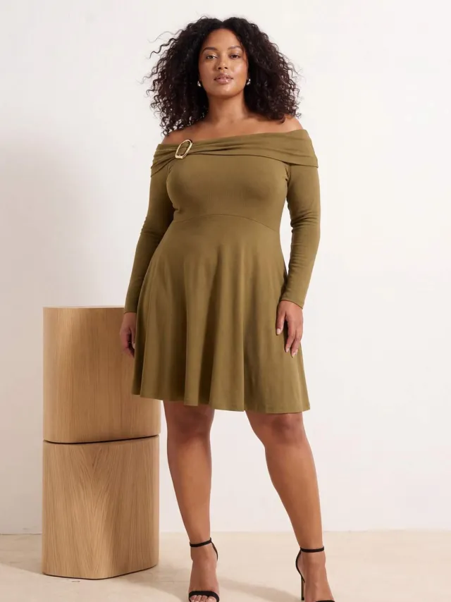 Trendyol Curve Dames Groen Effen Kort / Mini Lang Casual Skater Grote maten Jurk