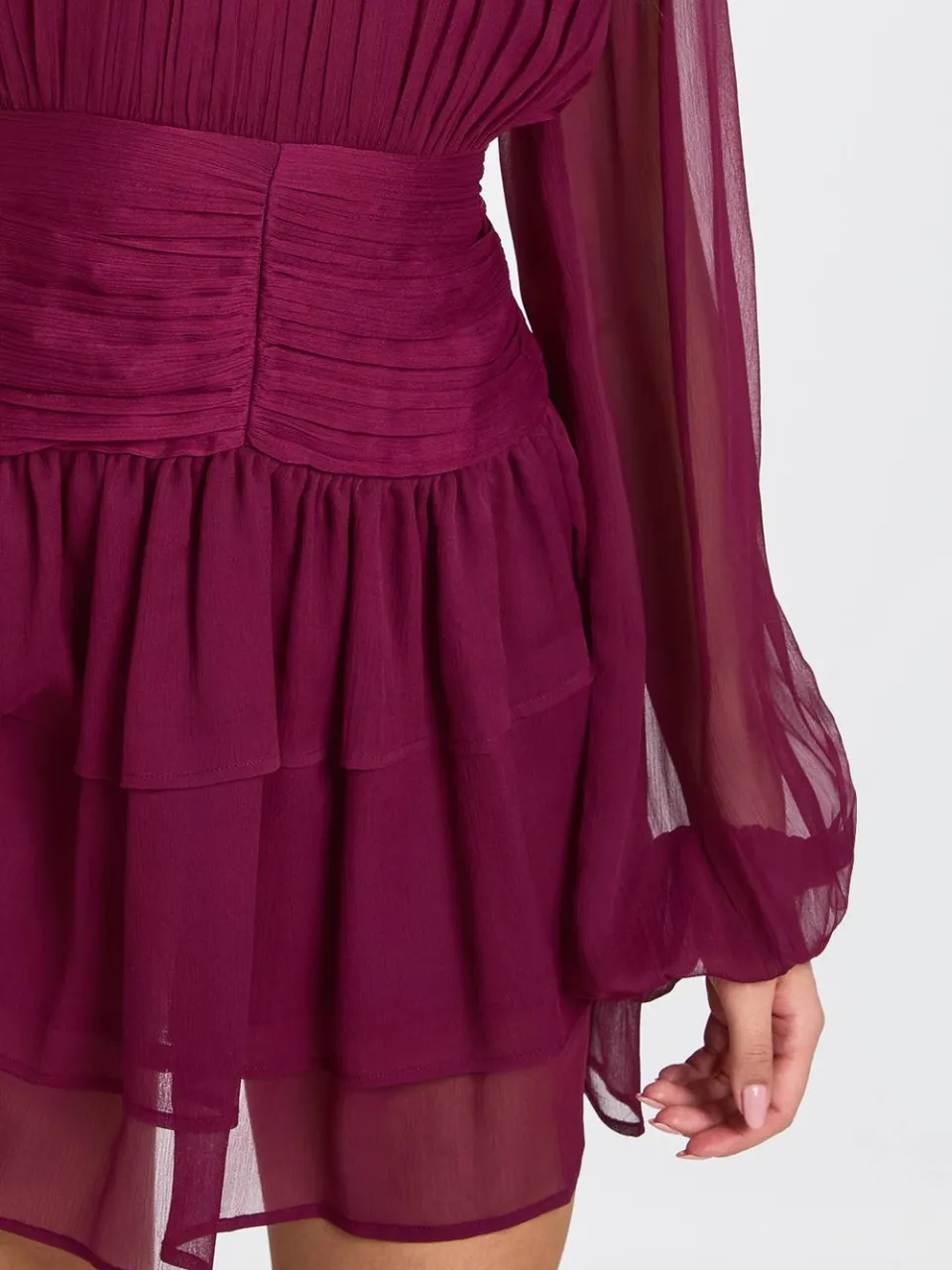 boohoo Dames Hoge Hals Geplooid Chiffon Mini Jurk bordeaux rood, foto 4