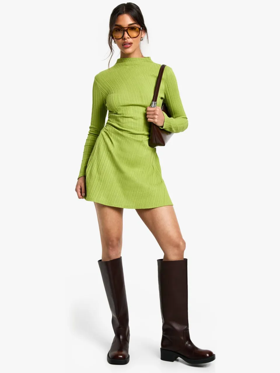 boohoo Dames High Neck Ruched Side Skater Jurk olijf, foto 3
