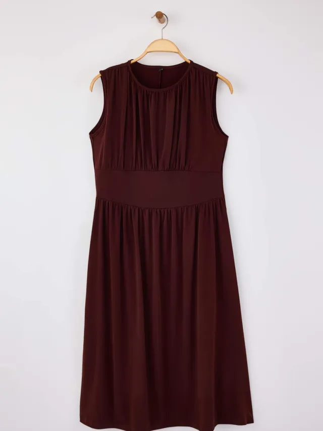 Turkishsouq Gebogen platte maxi-jurken voor dames, mouwloos, casual/dagelijks, skatermodel, plus size Bruin