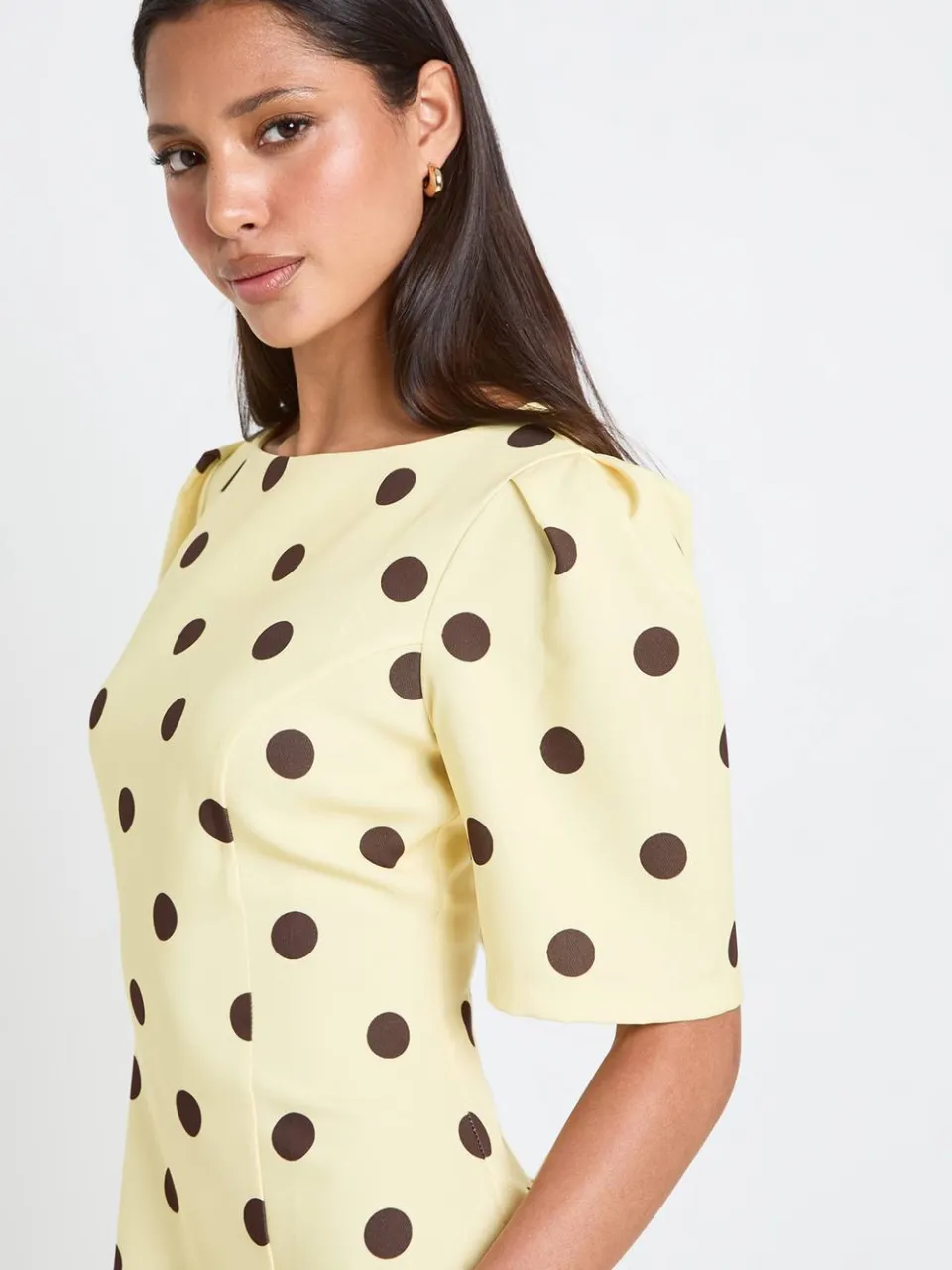 boohoo Dames Gestructureerde Mini-jurk Met Polkadots En Naaddetails citroen, foto 4