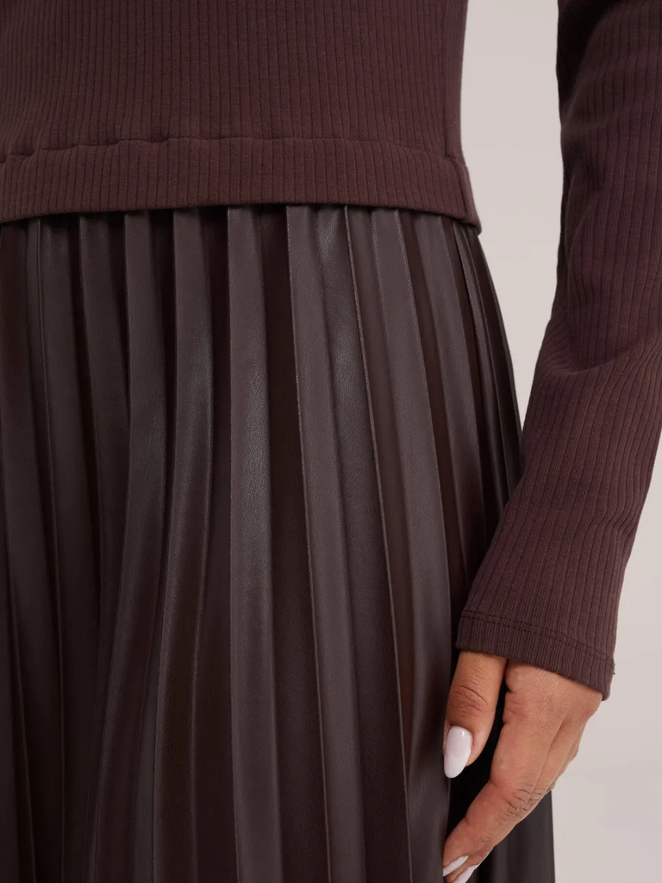 WE Fashion midi jurk met plooien - bruin, foto 4