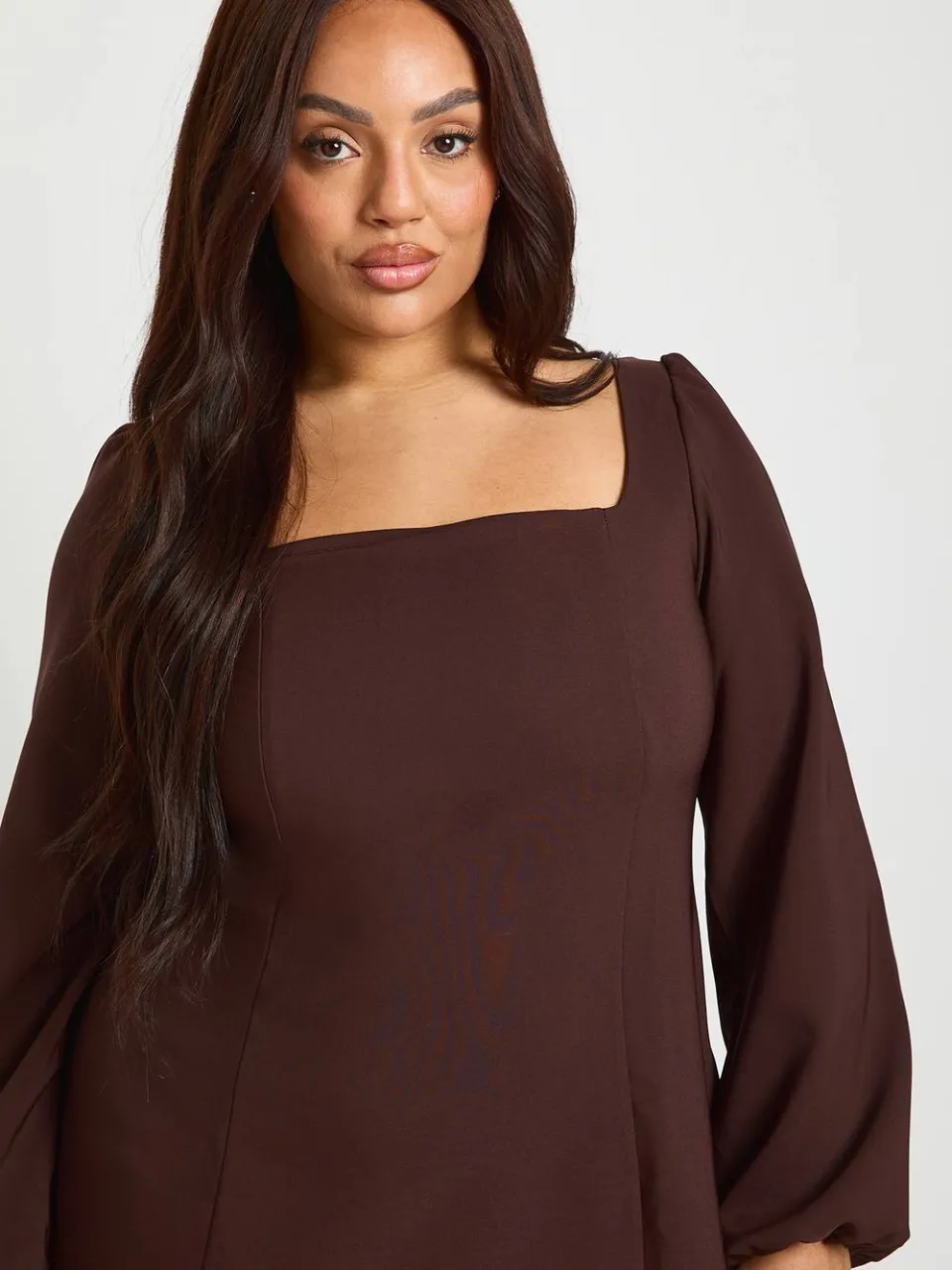 boohoo Dames Plus Volume Mouw Fit & Flare Mini Jurk chocoladebruin, foto 4