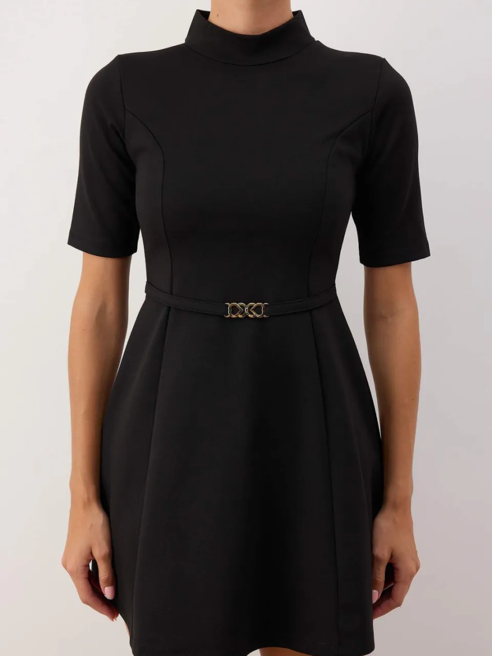 Trendyol TRENDYOLMİLLA Dames Zwart Effen Extra Kort / Super Mini Kort Casual Skater Jurken, foto 2