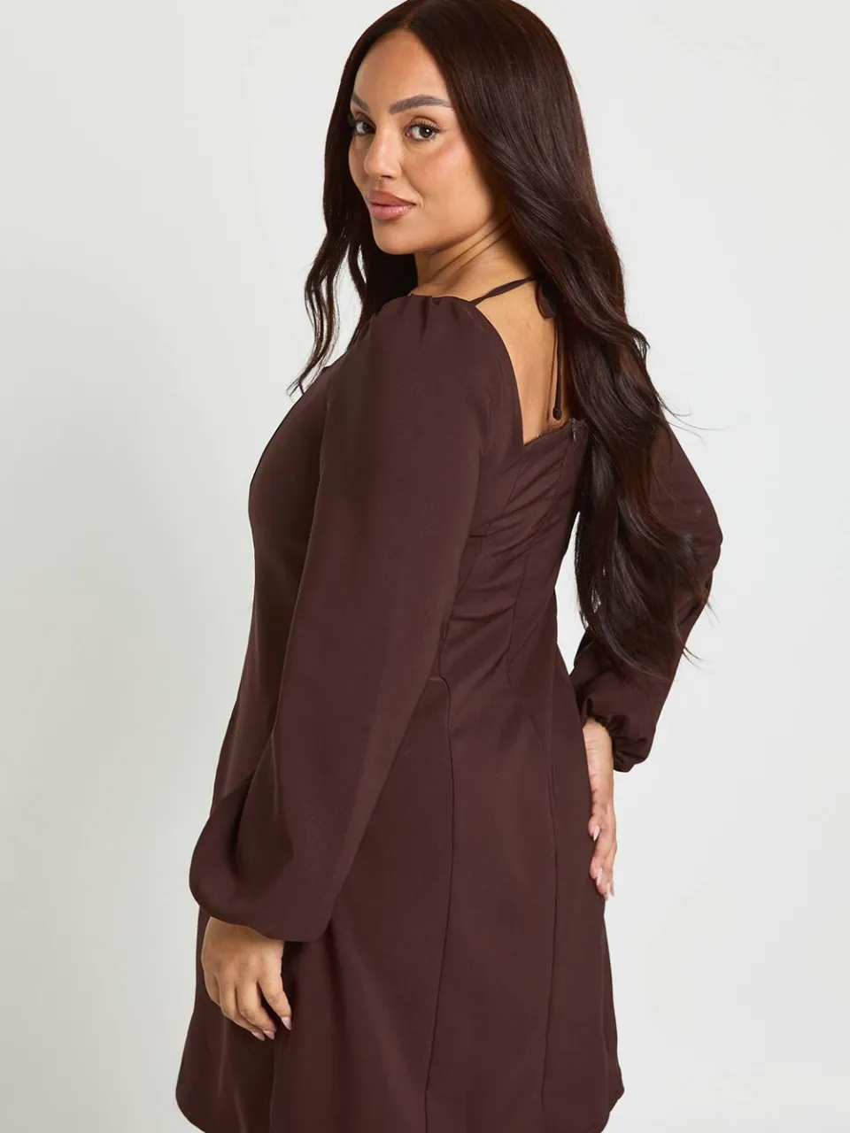 boohoo Dames Plus Volume Mouw Fit & Flare Mini Jurk chocoladebruin, foto 3