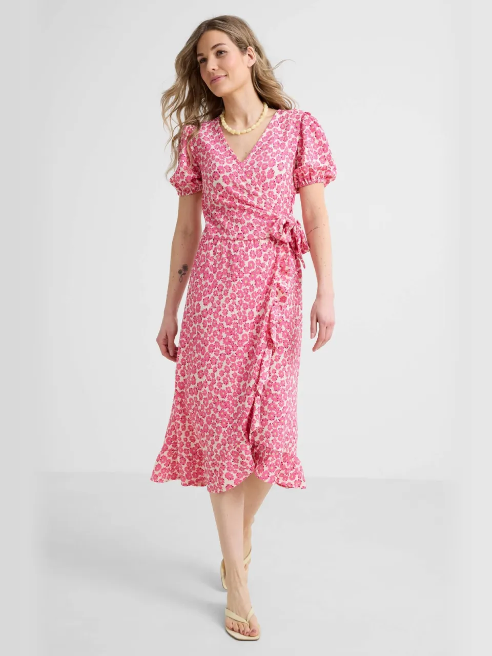 Anytime crinkle midi overslagjurk met bloemenprint roze