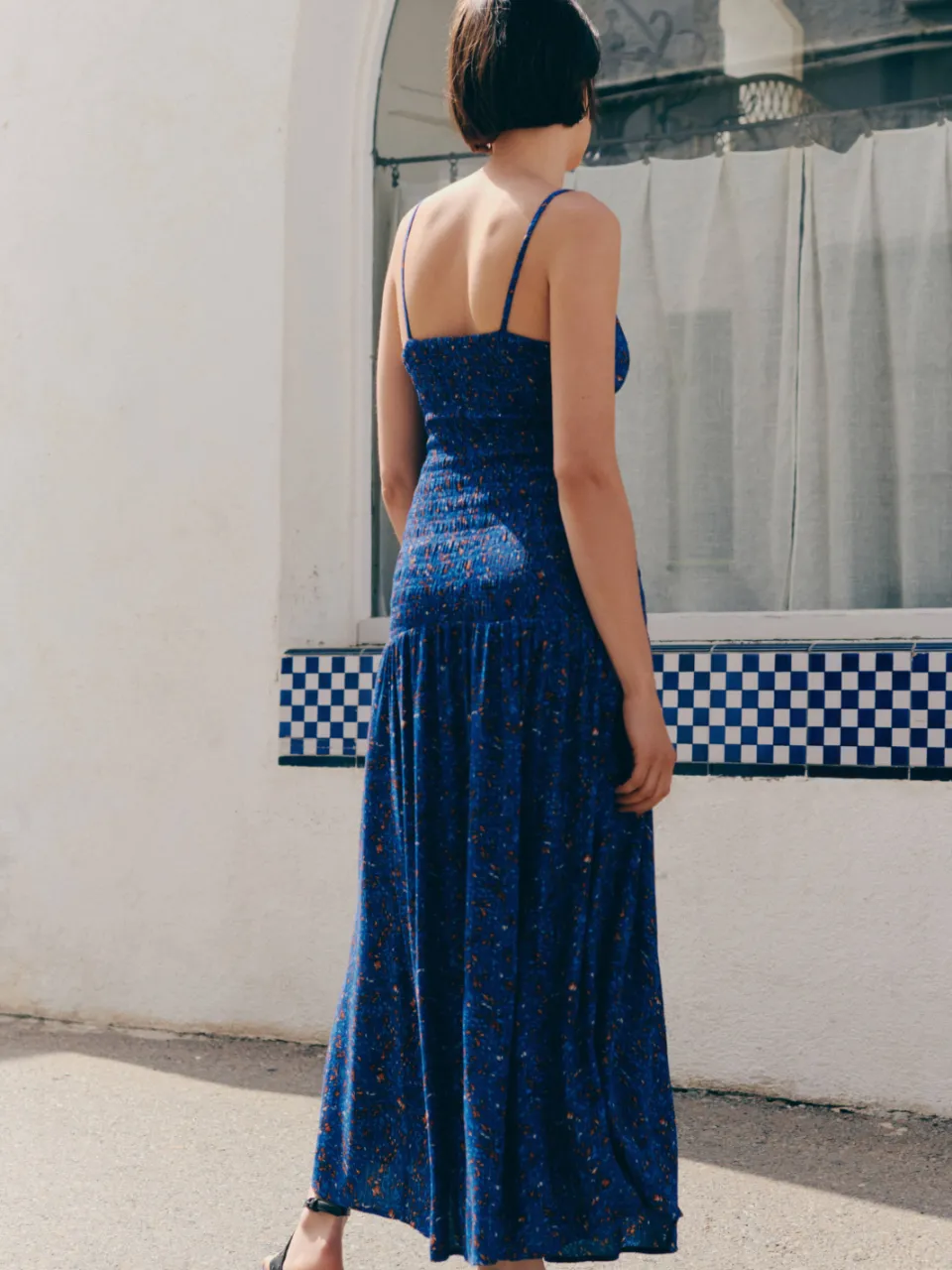 Mango maxi jurk met print en smockwerk marineblauw, foto 6
