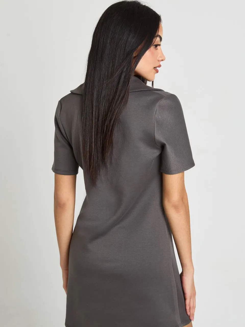 boohoo Dames Open Kraag Lange Mouw Hemdblousejurk houtskool, foto 2