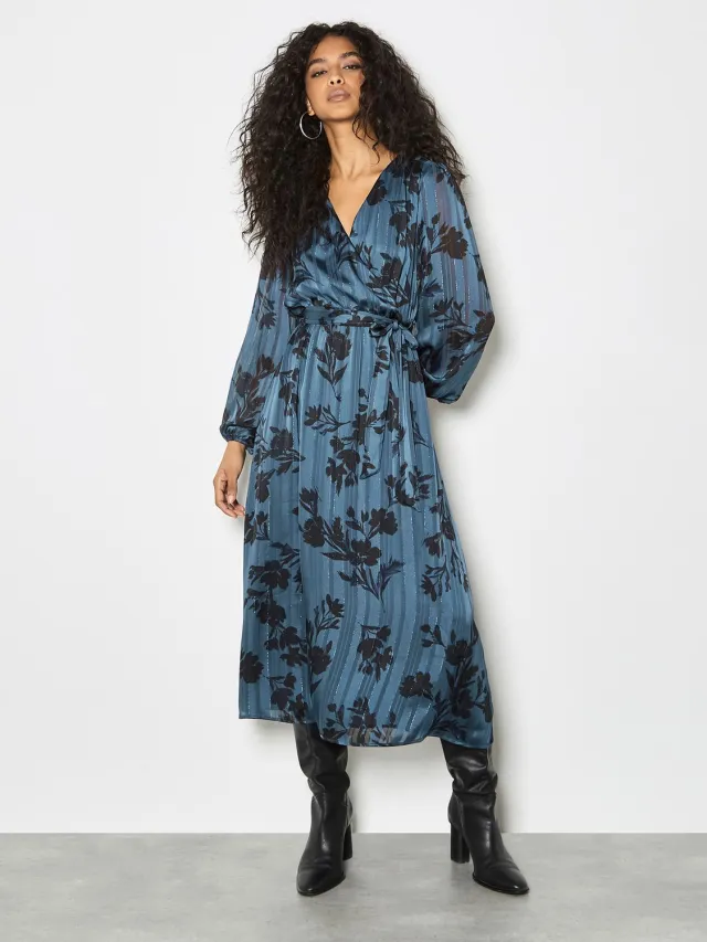 Apricot Satin Shimmer Floral Wrap Midaxi Dress Blauw