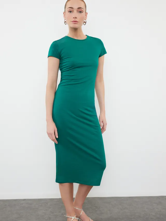 Trendyol TRENDYOLMİLLA Dames Groen Effen Midi Kort Casual Bodycon Jurken